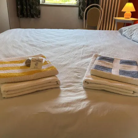 Sejour De Golf Et Detente Au Domaine De Bisseret - Fr-1-489-438 *