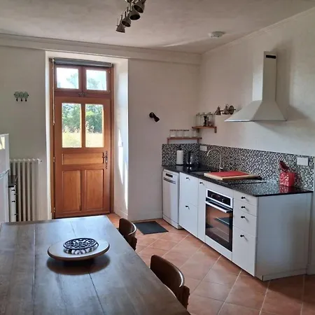 Romantique Au Château De Bisseret Avec Golf Et Grandes Randonnées - Fr-1-489-438 *