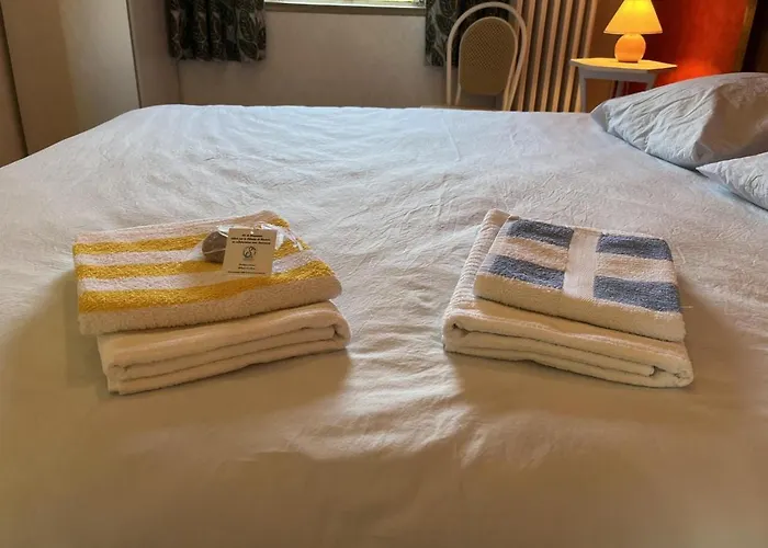 Sejour De Golf Et Detente Au Domaine De Bisseret - Fr-1-489-438 *